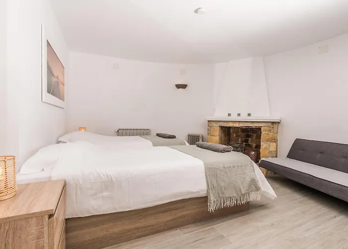 Casa Au Lilas Rosa Villa