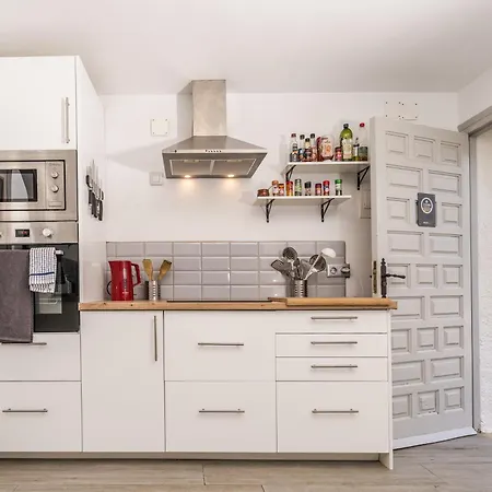 Вилла Casa Au Lilas Rosa